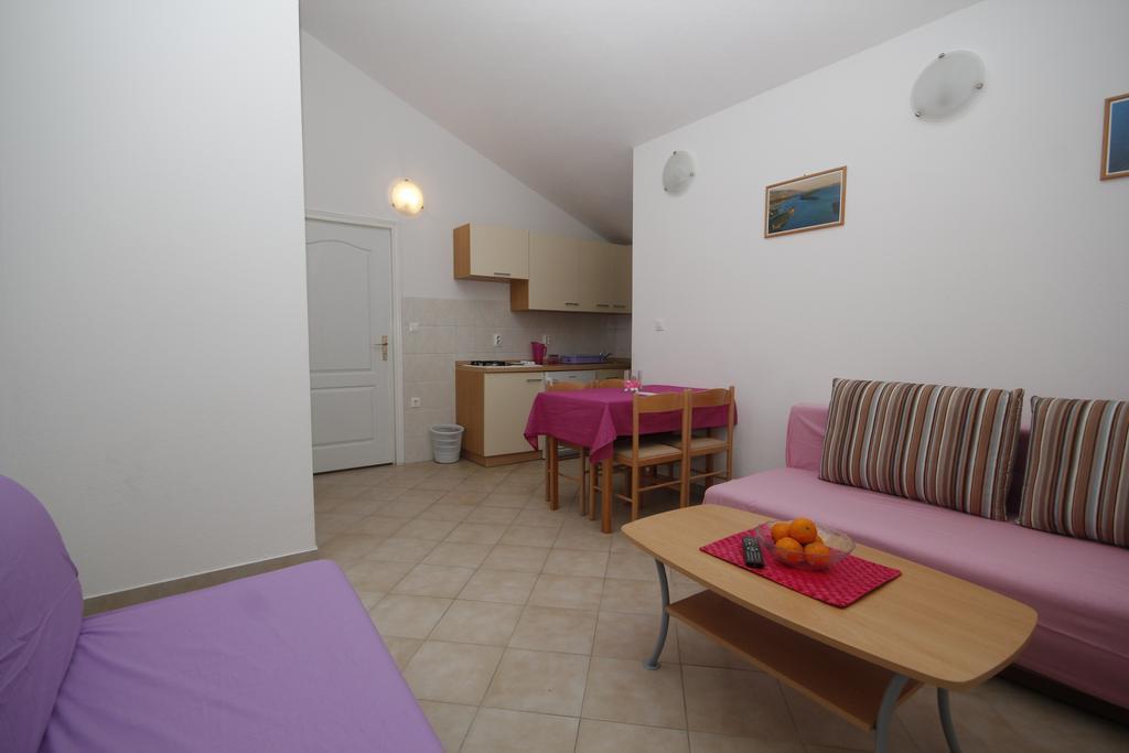 Apartments Adriatika Makarska Quarto foto